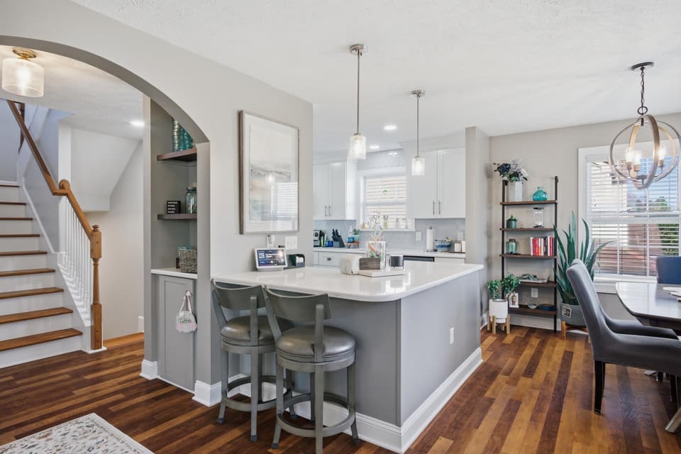 265 Robert Street, photo 6 of 40