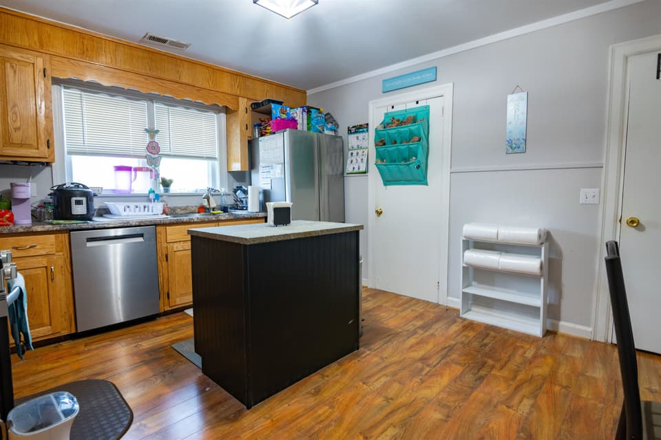 211 Alleghany Street SE, photo 14 of 24