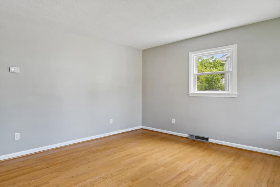 660 Colhoun Street, photo 13 of 35