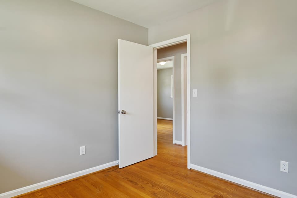 660 Colhoun Street, photo 19 of 35