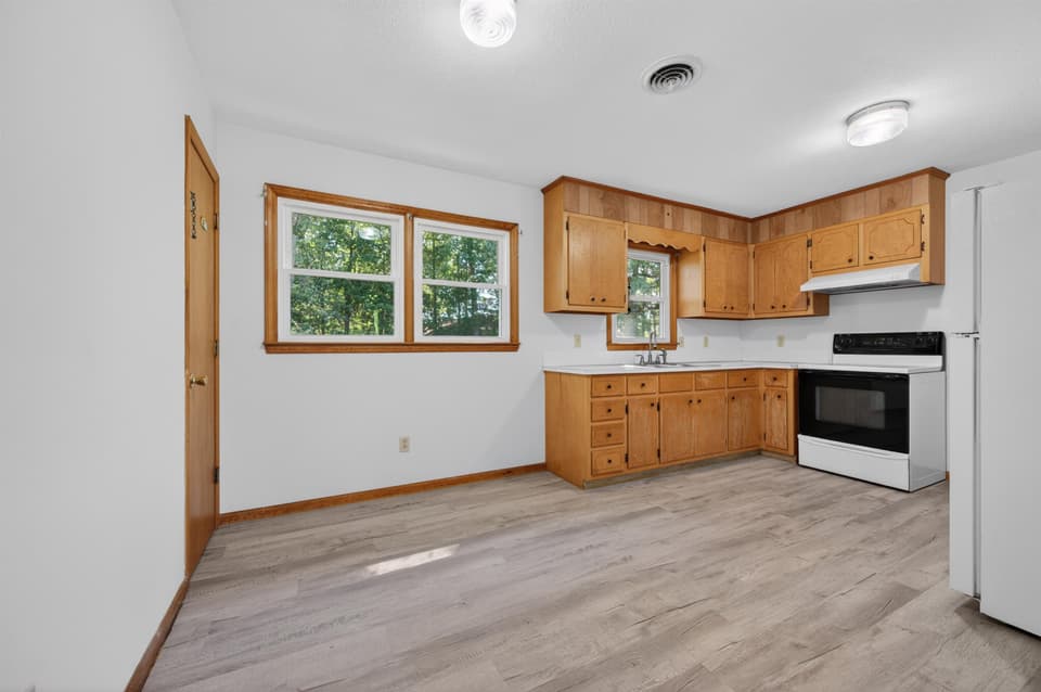 660 McDaniel Drive, photo 18 of 40
