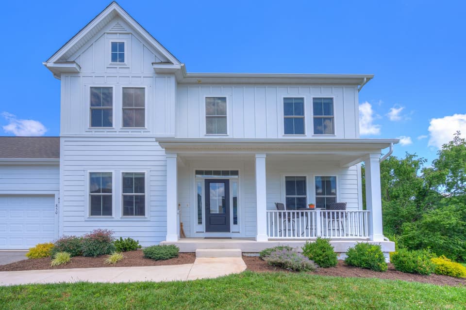 850 Jefferson Circle, photo 4 of 40