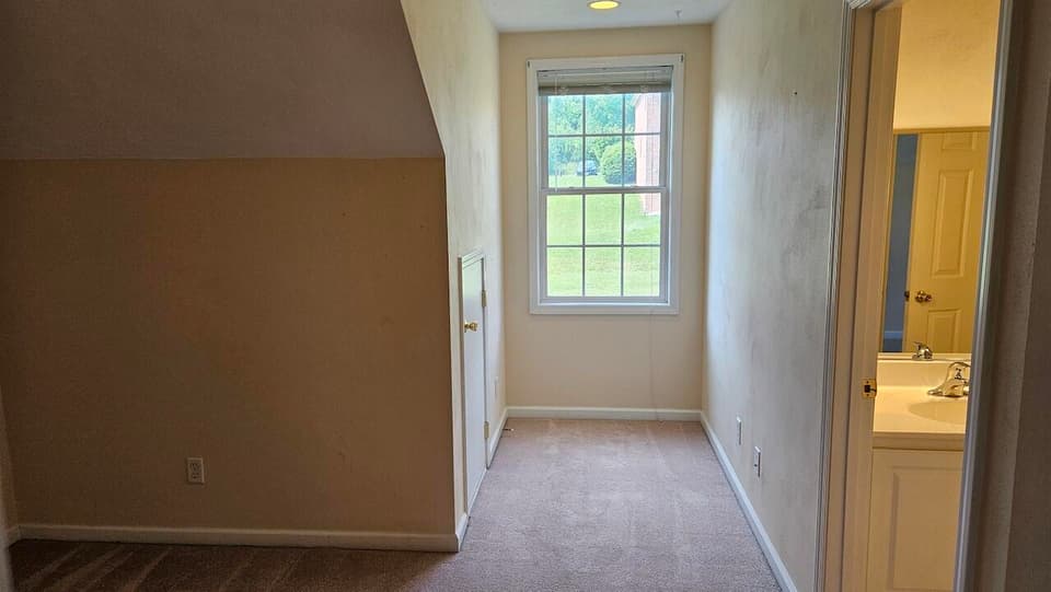 1043 Elk Drive, photo 10 of 10