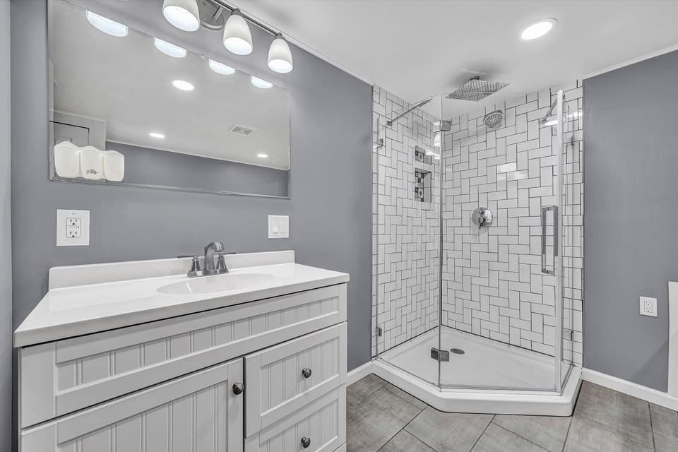 215 S Hill Dr, photo 22 of 37