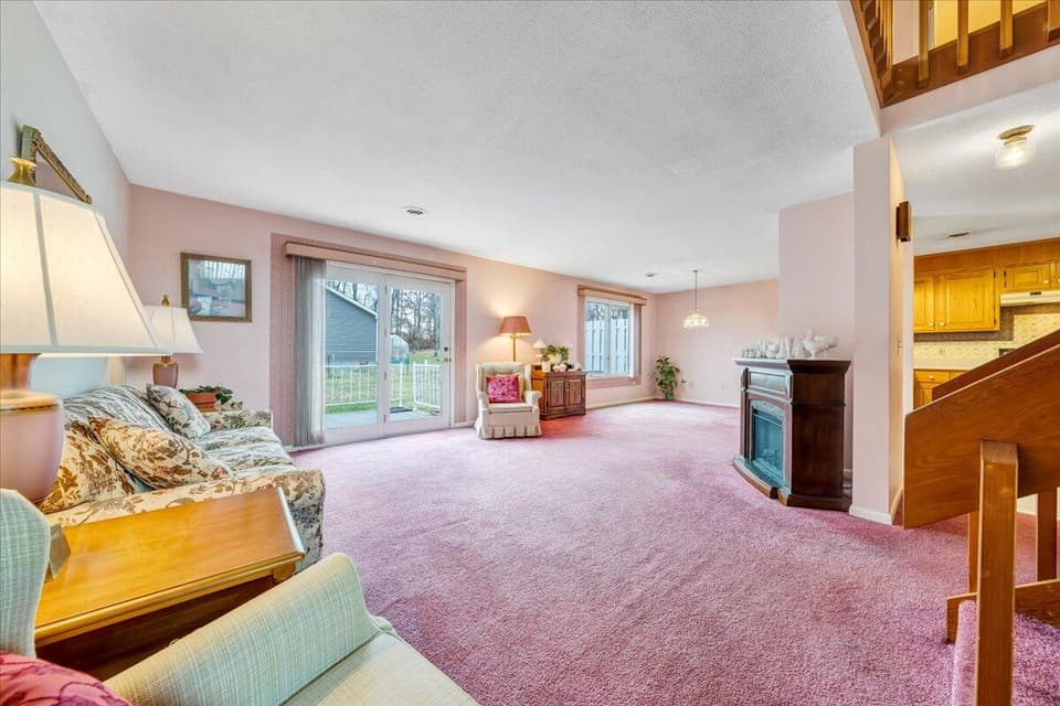 90 Patricia Lane NE, photo 8 of 38