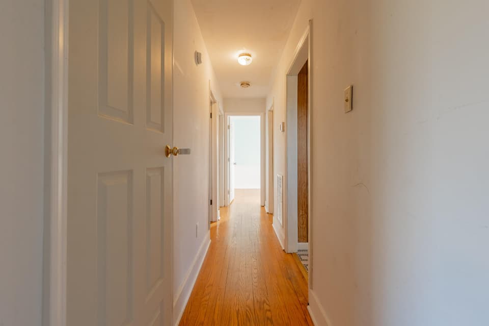 270 Dunlap Drive, photo 14 of 40