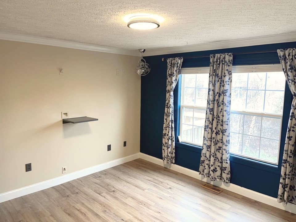 1095 Red Leaf Court, photo 14 of 40
