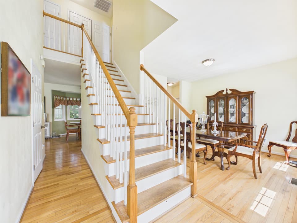 1130 Crosscreek Drive, photo 10 of 40