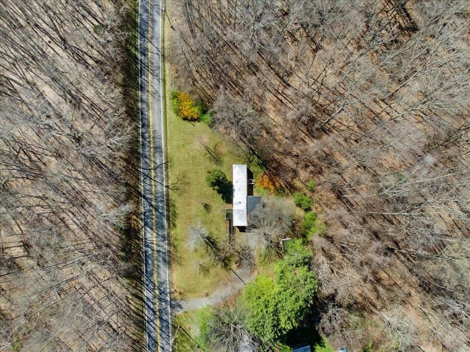 4820 Prices Fork Road, photo 5 of 12