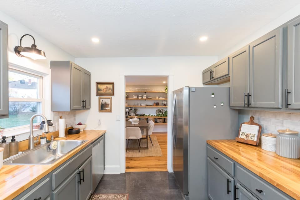 405 Lester Street, photo 32 of 40