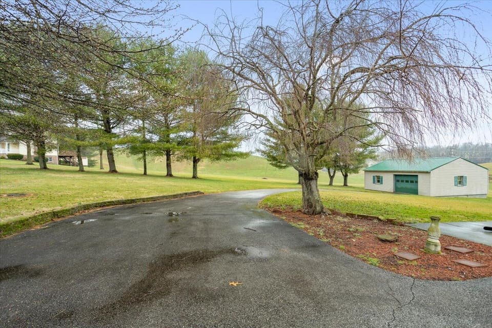 1940 Wetherburn Road, photo 22 of 40
