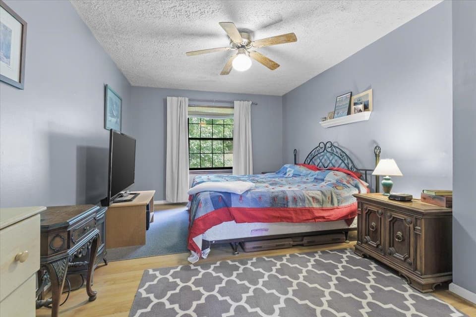 435 Mulberry Drive, photo 26 of 36