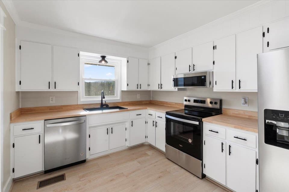855 Mountain View Drive, photo 19 of 40