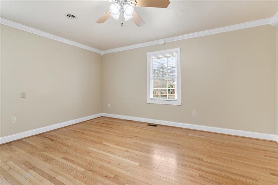 106 Miller Street SE, photo 26 of 40