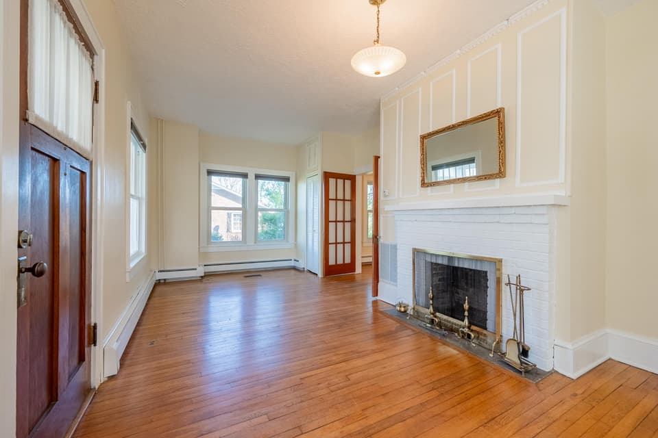 108 Miller Street SE, photo 16 of 40