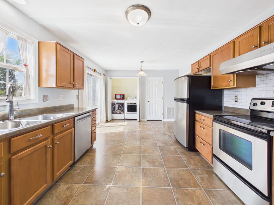 215 Sequoia Circle NW, photo 9 of 40