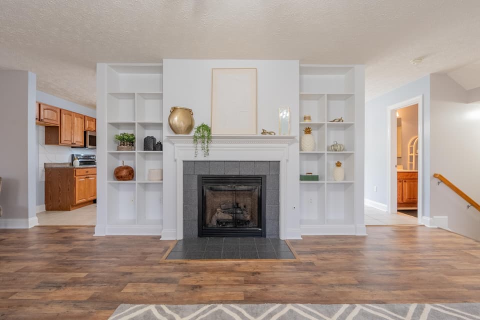 590 Tall Oak Boulevard, photo 13 of 40