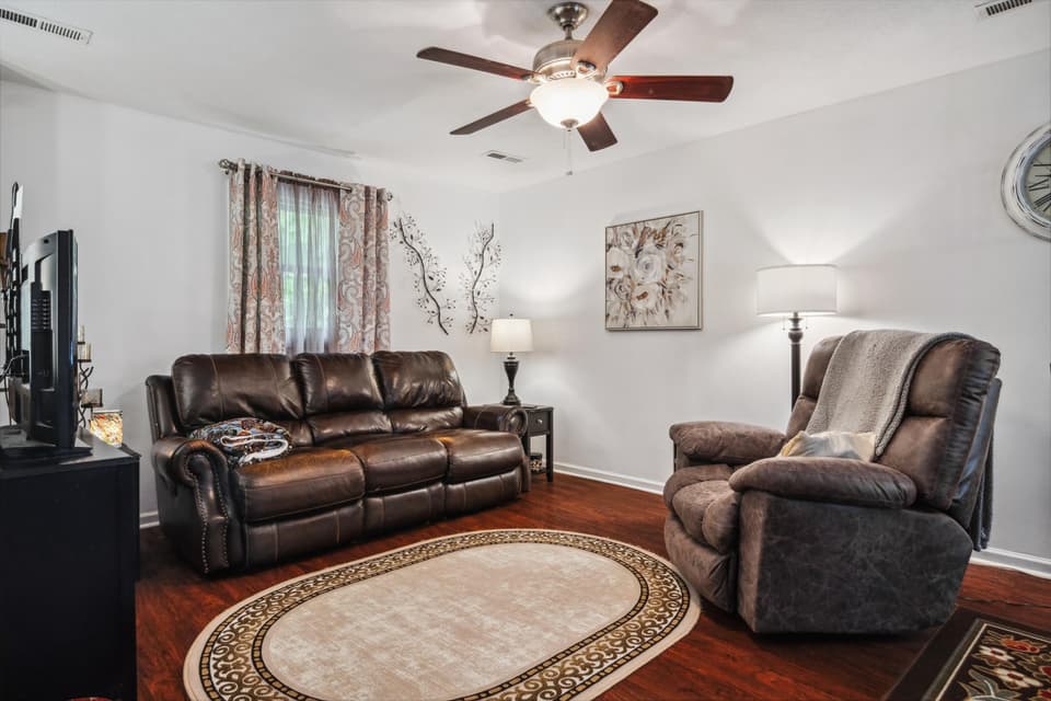 189 Pine Hollow Road, photo 10 of 28