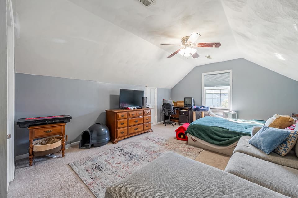 210 Berkshire Drive, photo 26 of 40
