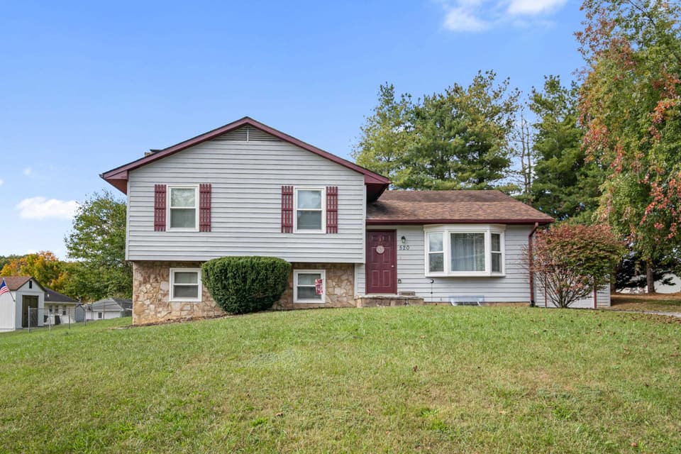 520 Hemlock Street, Christiansburg, VA