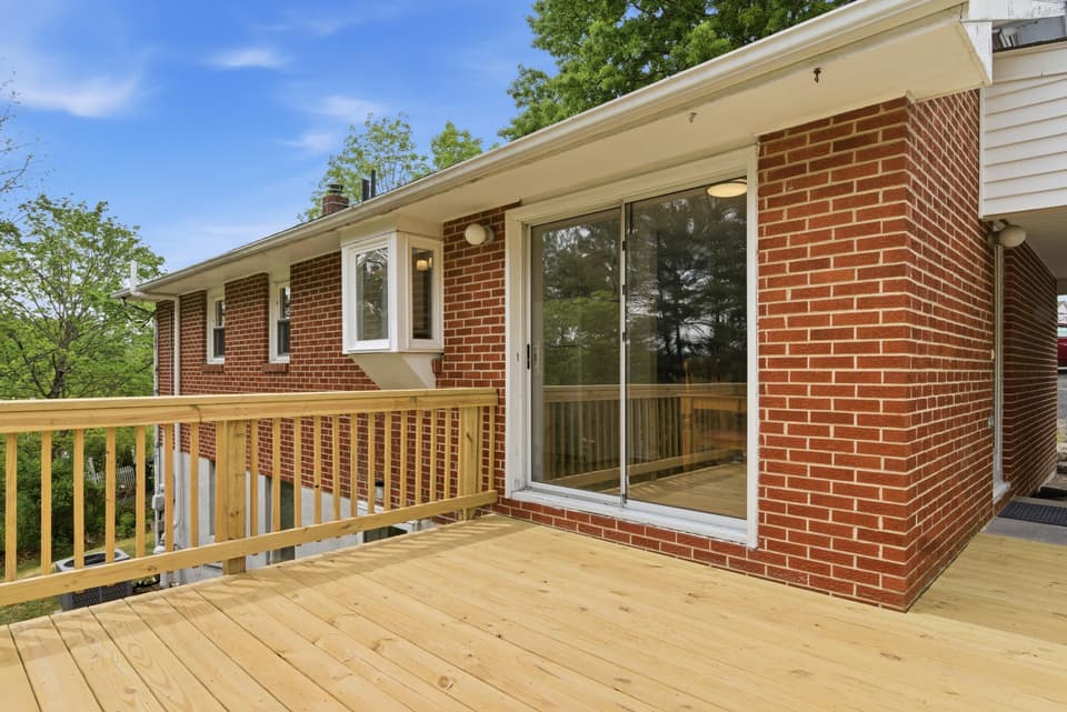 665 Betty Drive, photo 6 of 39
