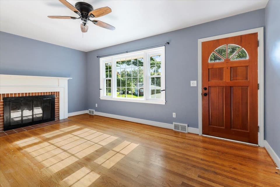 307 3rd Street, photo 4 of 40