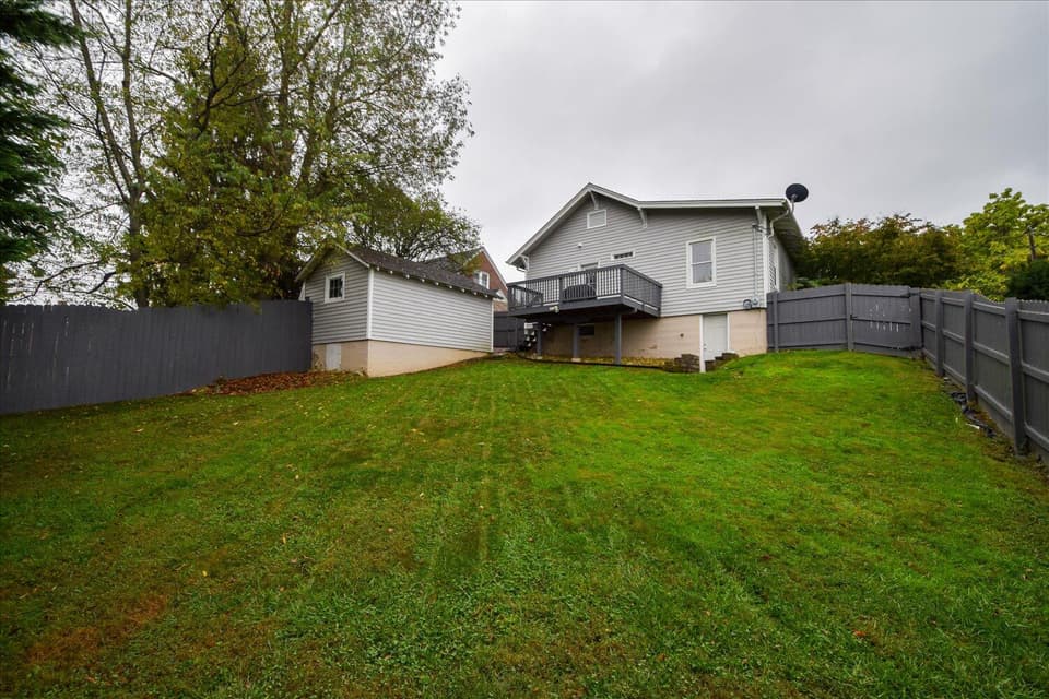 306 S Franklin St, photo 19 of 40