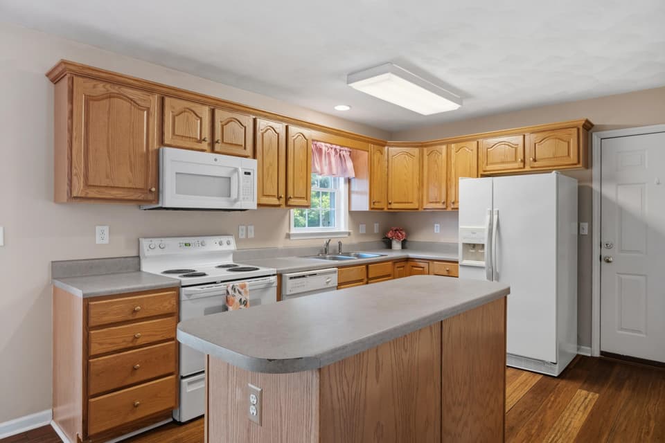 55 Sapphire Avenue, photo 19 of 40