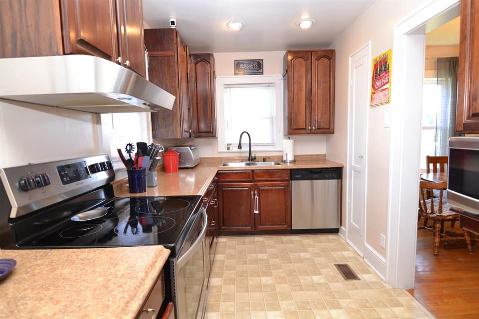 195 Church Street, photo 10 of 40