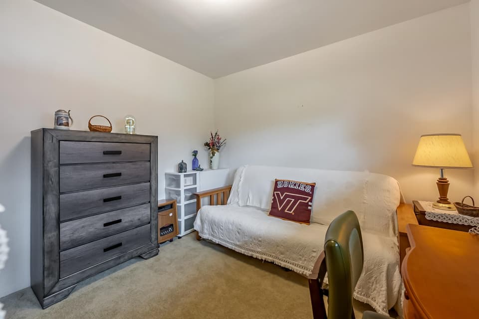 109 Longview Drive, photo 17 of 30