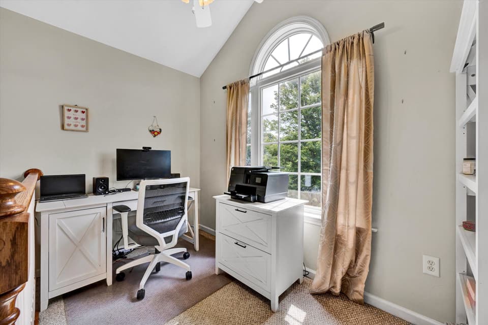 135 Sapphire Avenue, photo 32 of 40