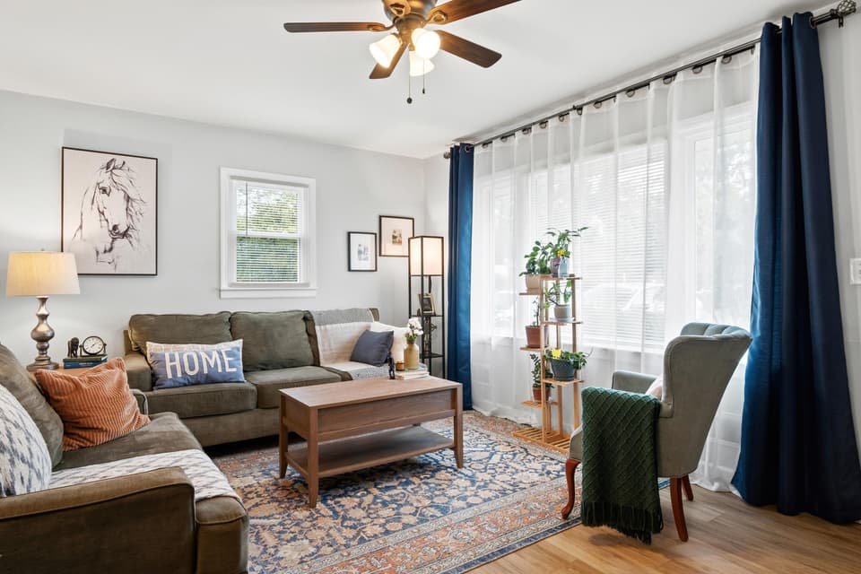 255 Fisher Street SE, photo 5 of 40