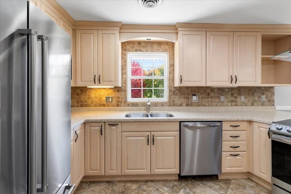 290 Kimball Lane, photo 18 of 40