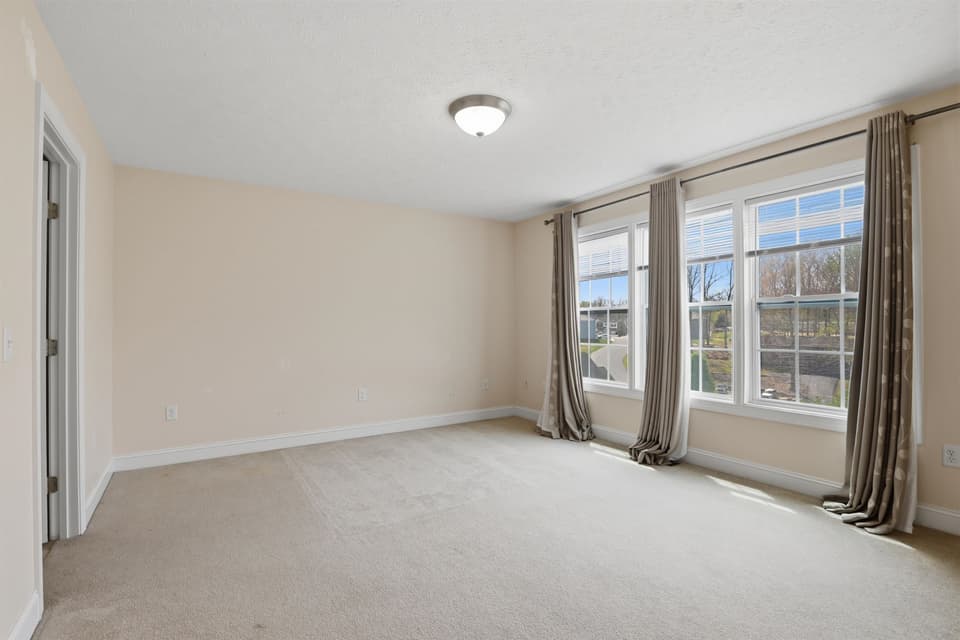 1410 Sherwood Drive, photo 21 of 40