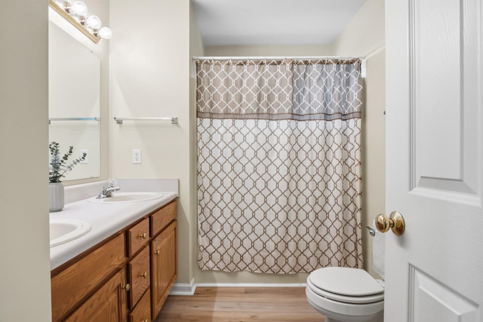 55 Sapphire Avenue, photo 37 of 40