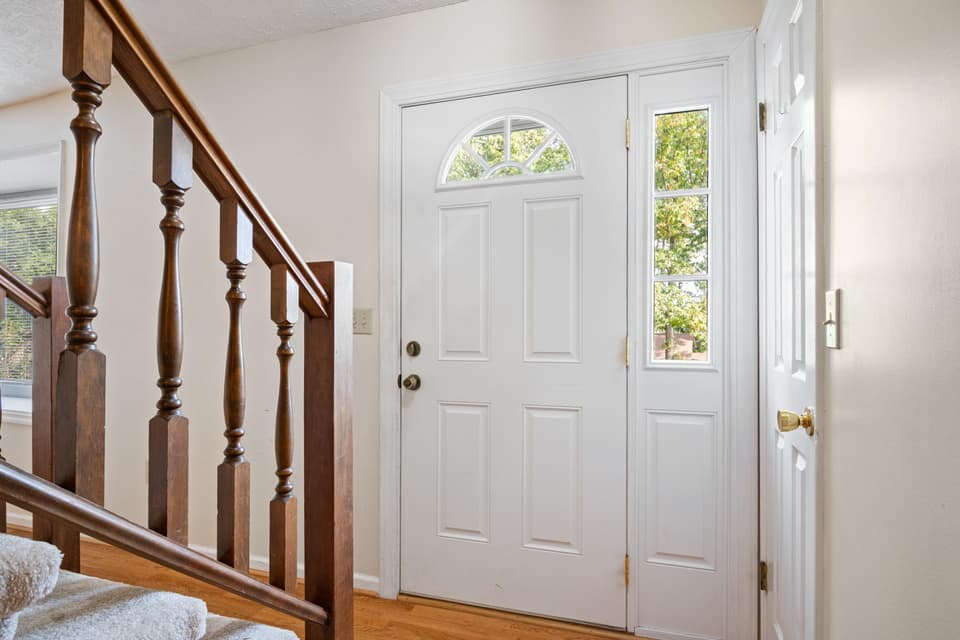 1305 Chestnut Drive, photo 8 of 40