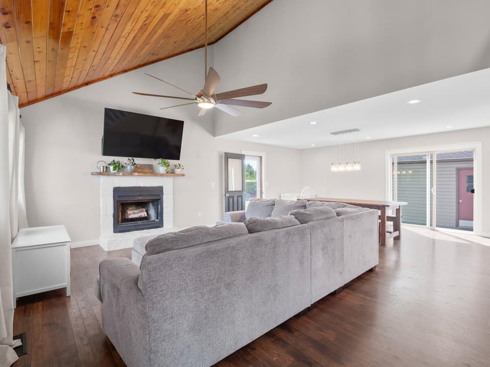 1275 Cambria Street NW, photo 3 of 40