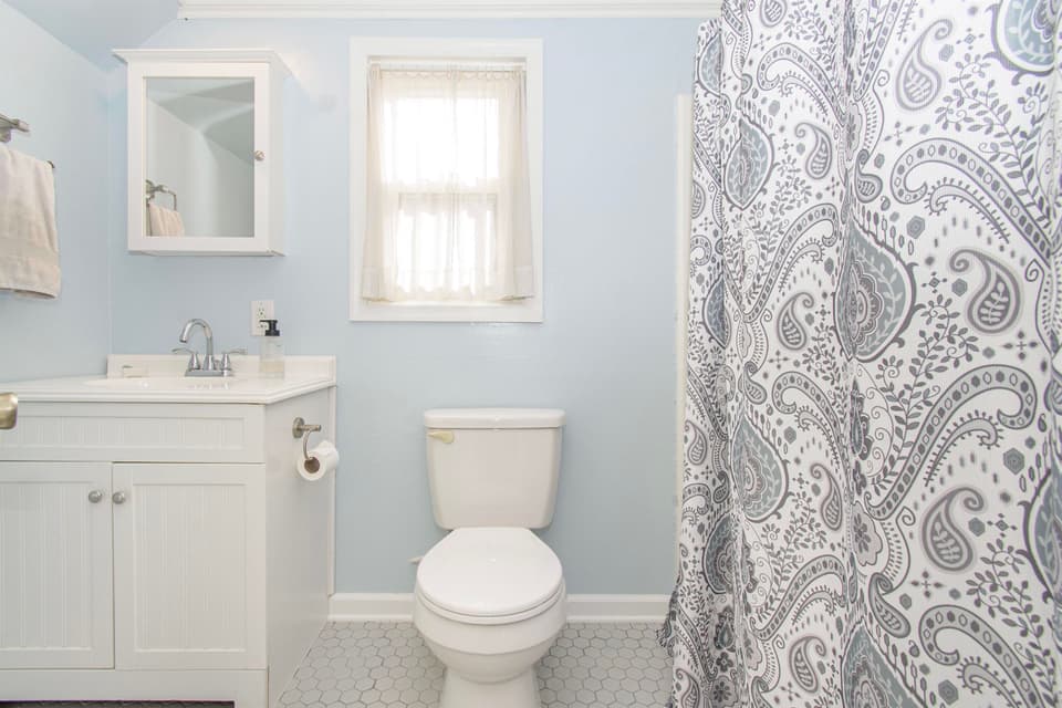410 Miller Street SE, photo 27 of 40