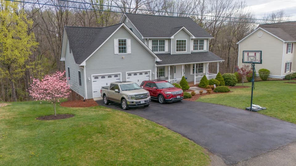 2760 Madison Avenue SE, photo 6 of 40
