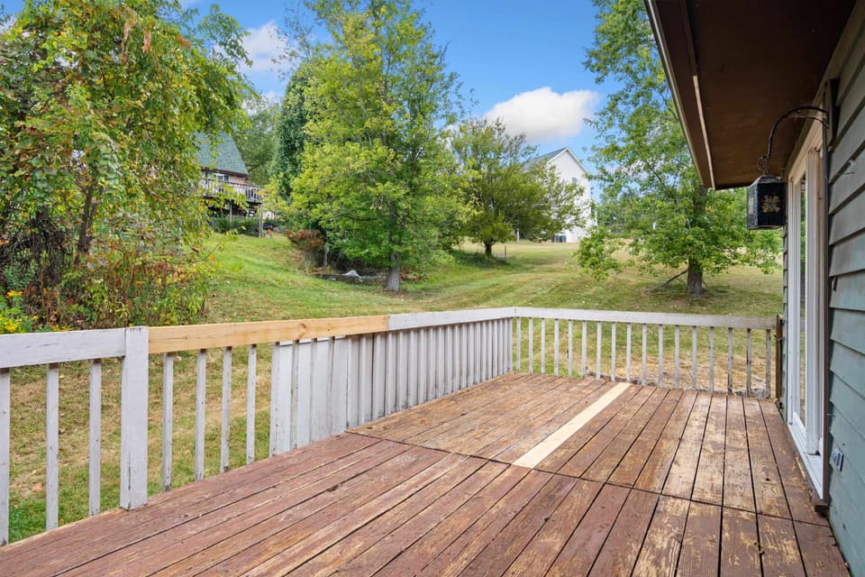 405 Overland Drive, photo 34 of 40