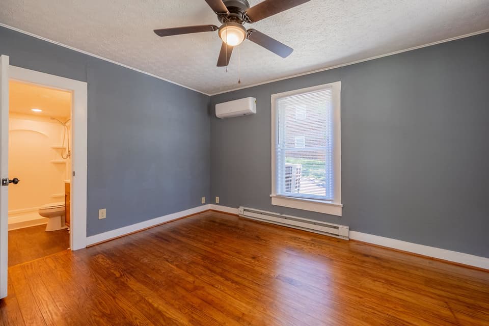 770 Montgomery Street, photo 15 of 40