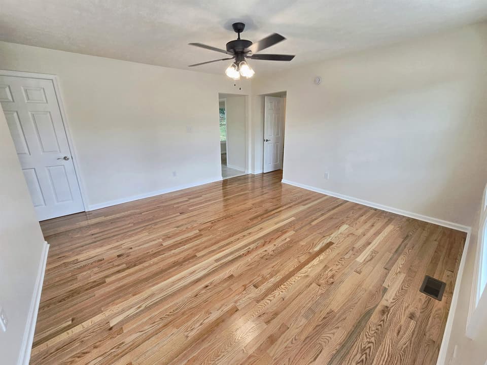 1260 King Street, photo 4 of 29