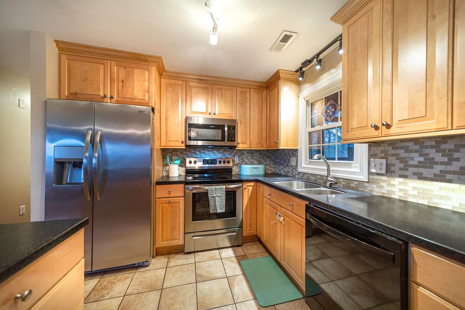 345 Mulberry Dr SW, photo 10 of 39