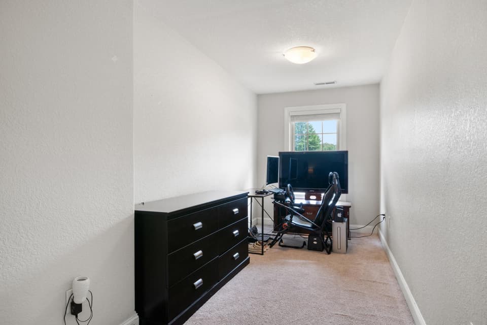 260 Alder Lane, photo 37 of 40