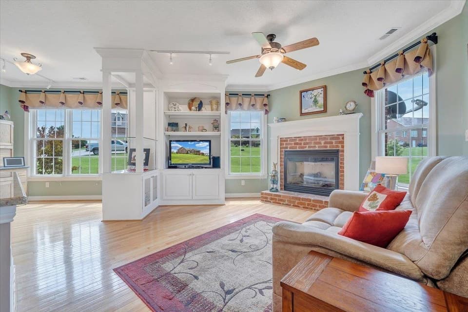 2335 & 2345 Lake Vista Drive, photo 13 of 40