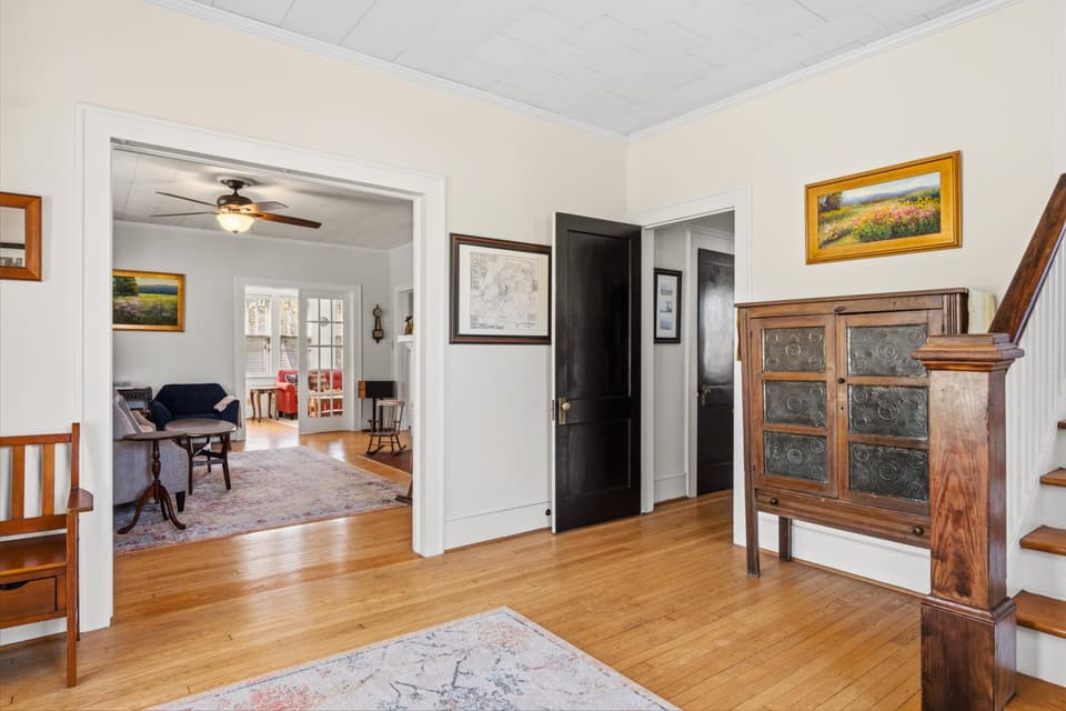 805 W Main Street, photo 12 of 40