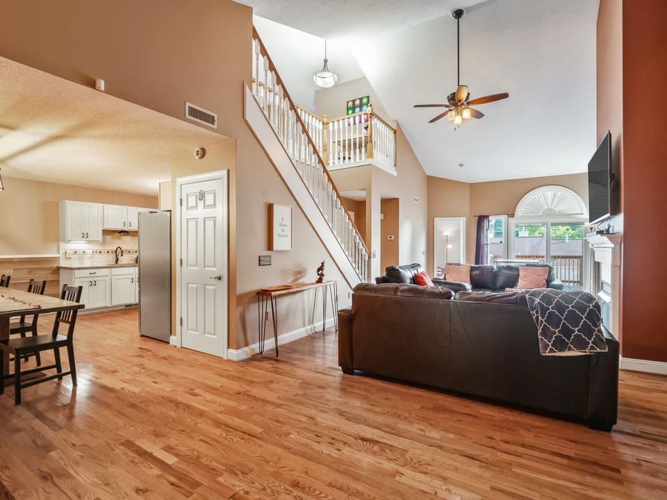 390 Gold Leaf Drive, photo 2 of 40