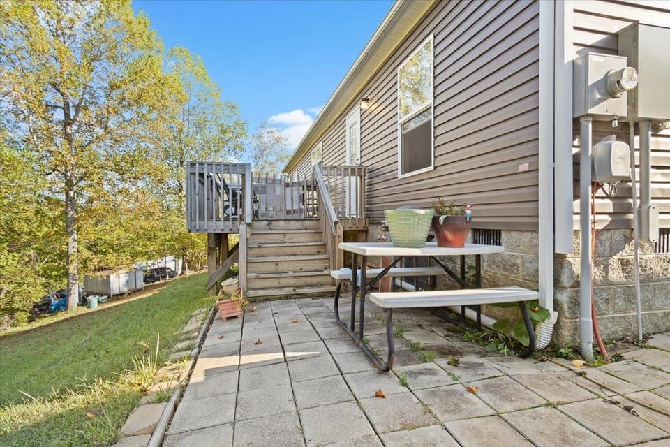 970 Ridgeway Drive, photo 31 of 34