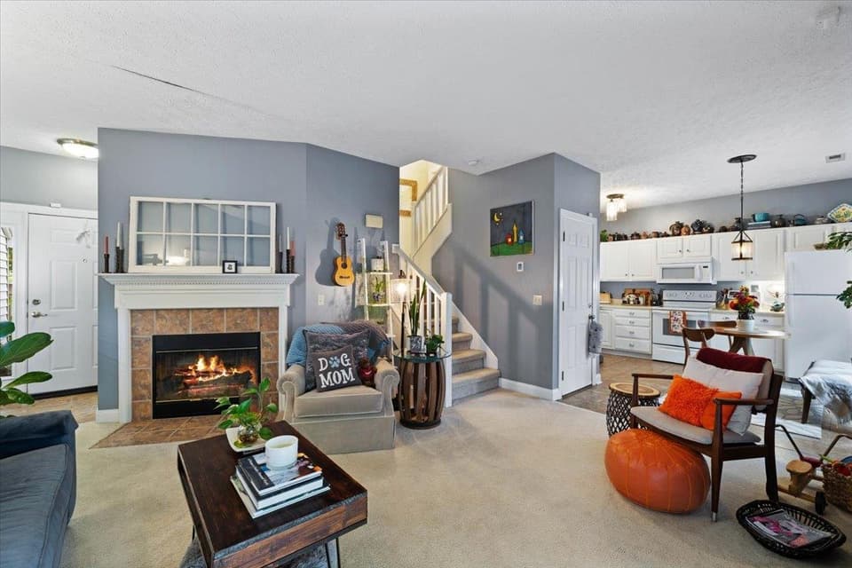235 Silver Leaf Drive NW, photo 4 of 23