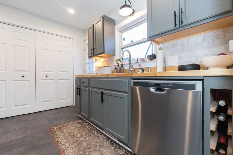 405 Lester Street, photo 29 of 40